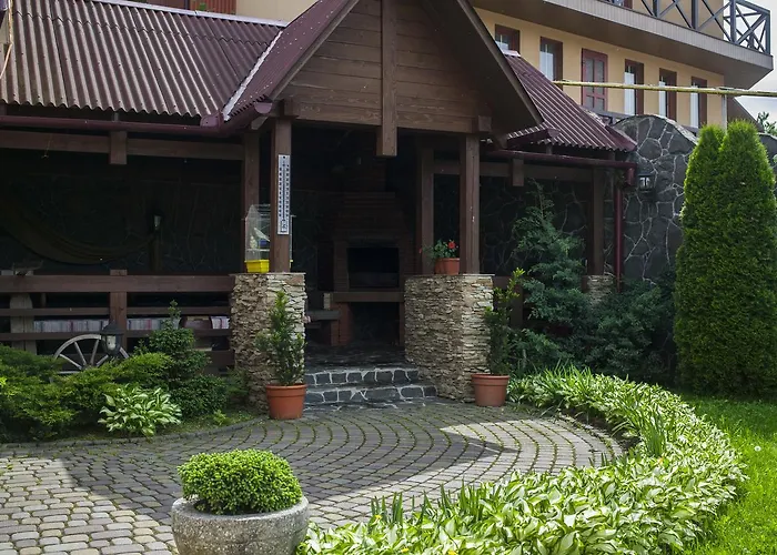 U Eli * 波利亚纳